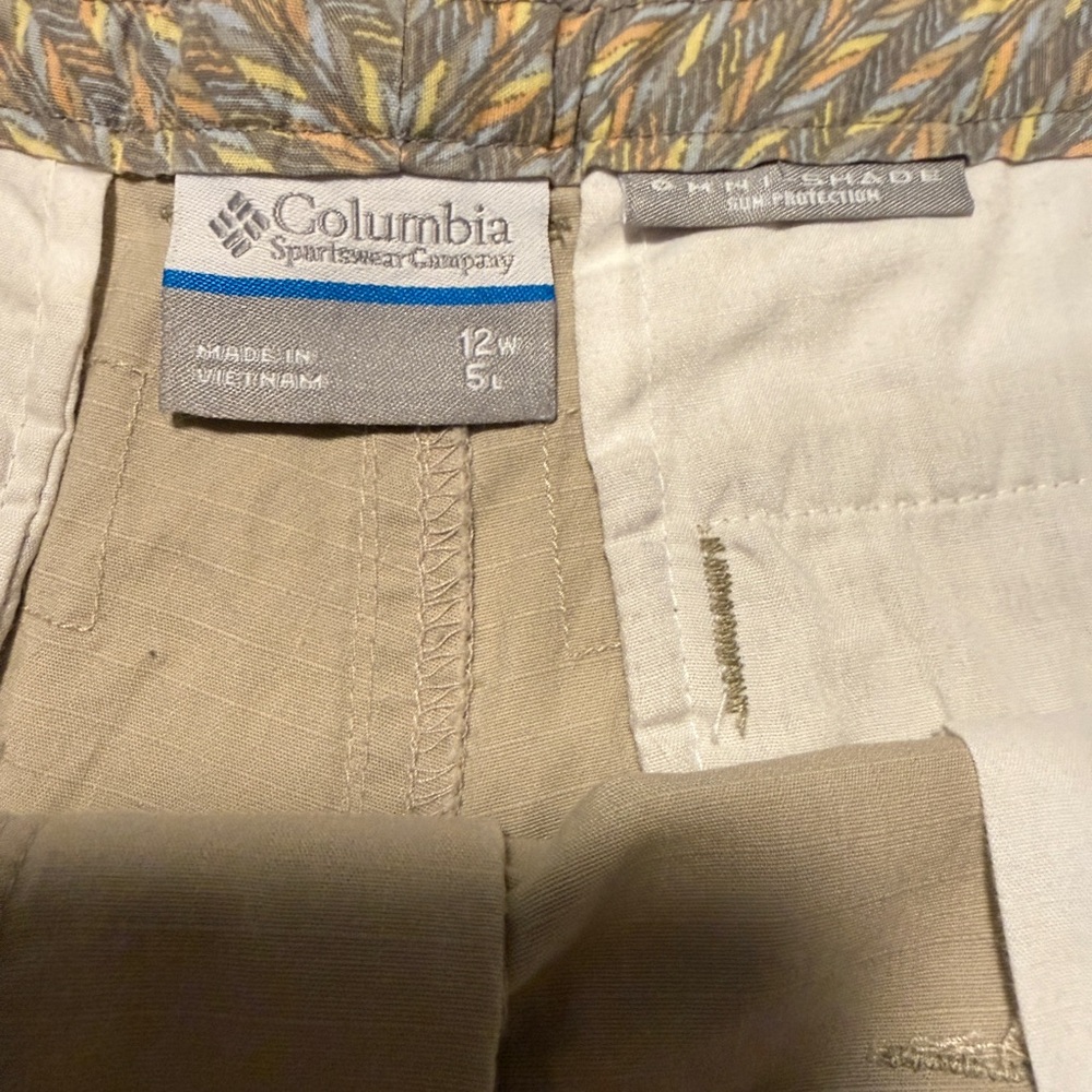 Columbia Omni Shade Khaki Cargo Shorts Size 12W - Picture 2 of 12